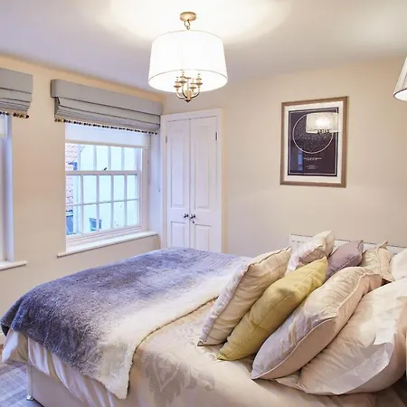Host & - Spyglass 1708 Apartment *